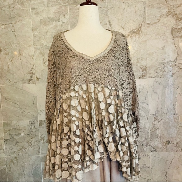 Belle France Lace Overlay Layered Top - Picture 2 of 9